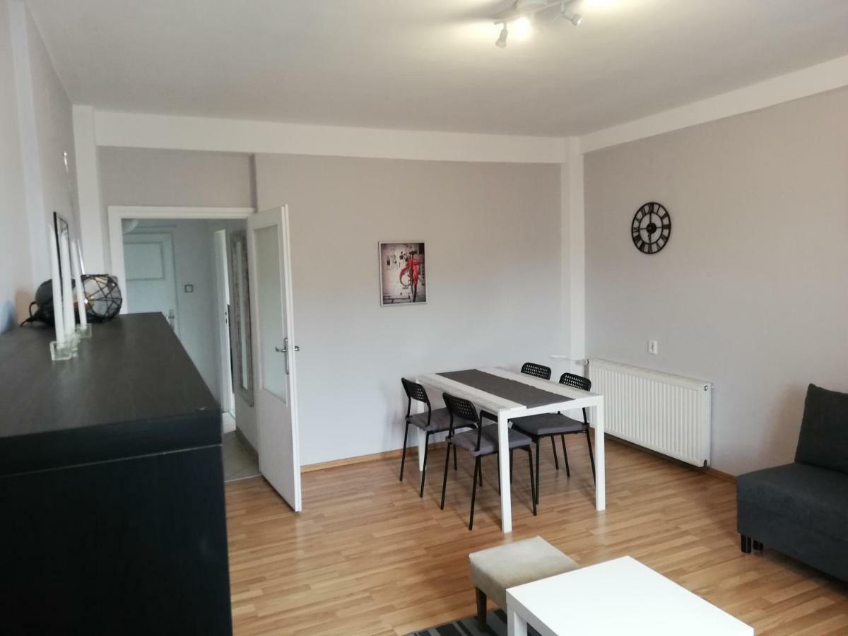 Apartament Grochowska 49 Grunwald Apartment